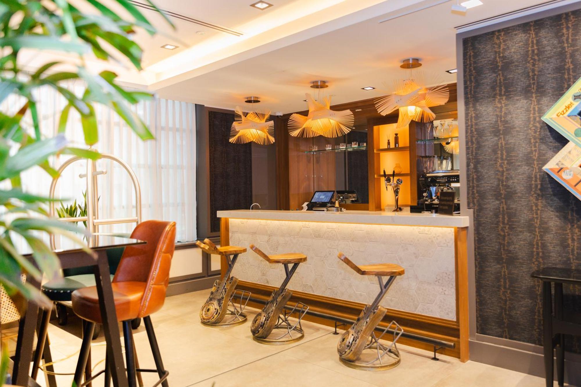 Nyx Hotel Dublin Christchurch Bagian luar foto