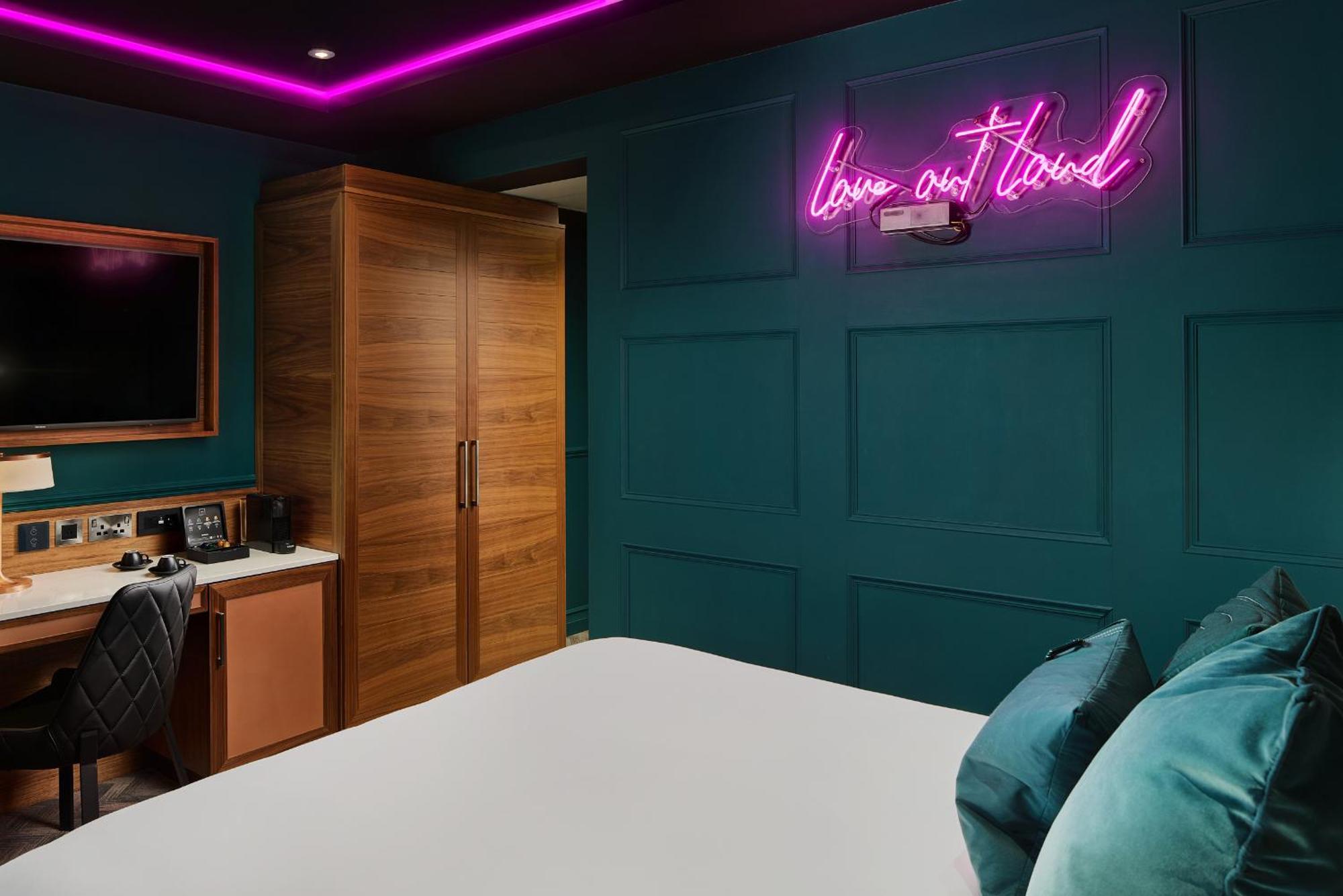 Nyx Hotel Dublin Christchurch Bagian luar foto